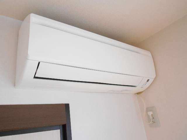 ����20