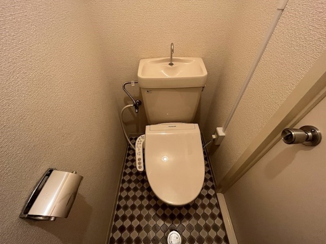 ����6