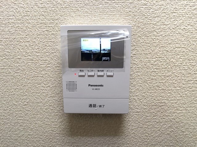 ����12