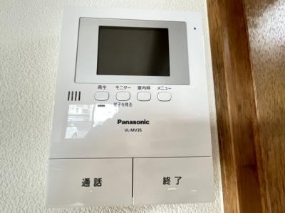 ����11
