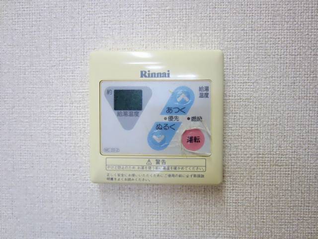 ����11