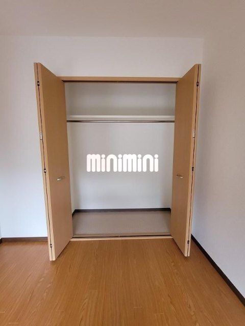 ����7