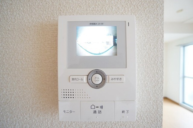 ����11