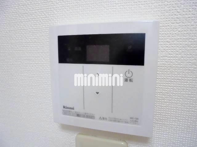 ����13