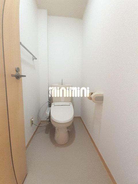 ����4