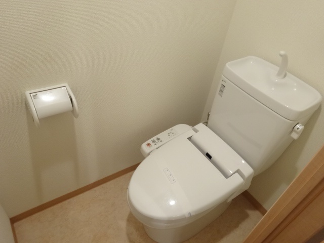 ����9
