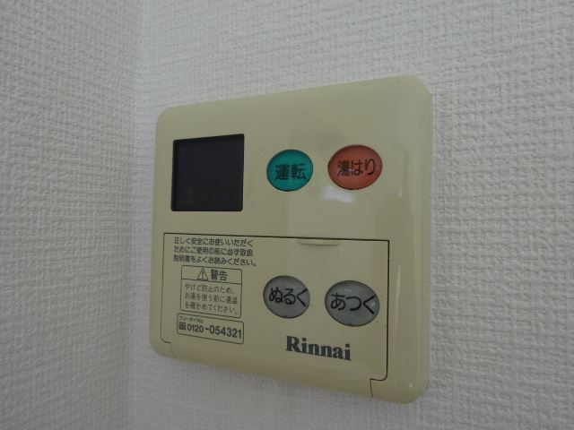 ����16