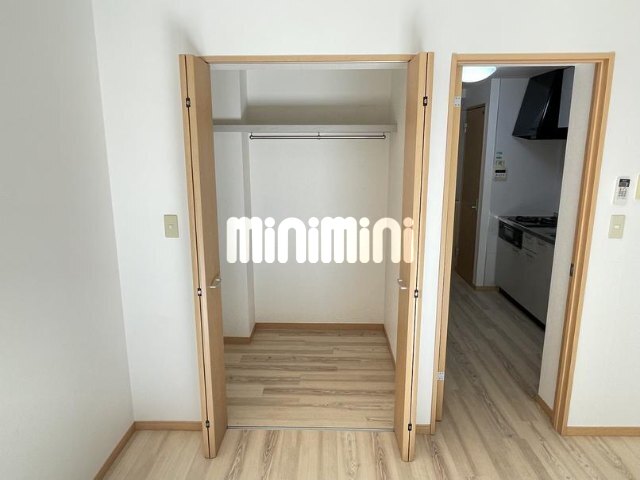 ����5
