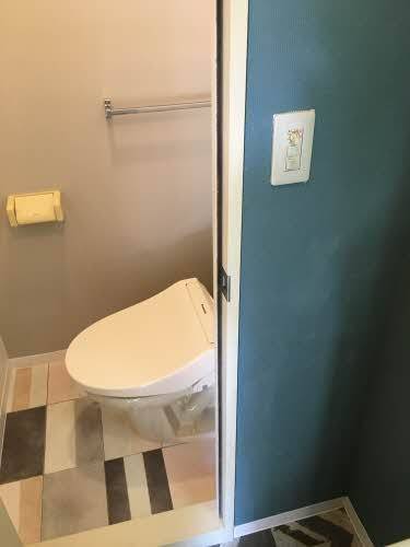 ����9