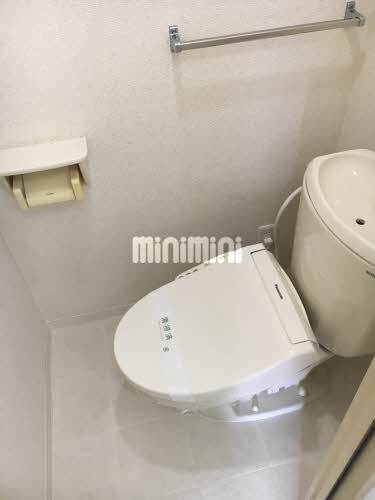 ����9