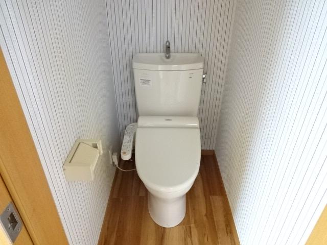 ����9