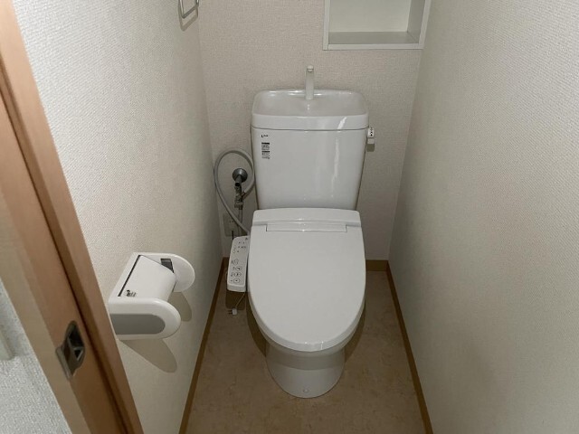 ����8
