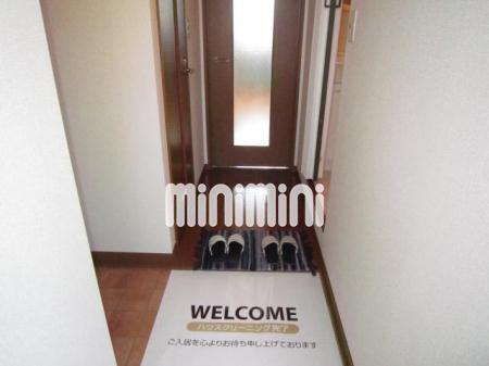 ����9