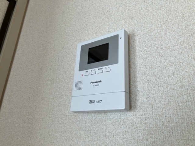 ����10