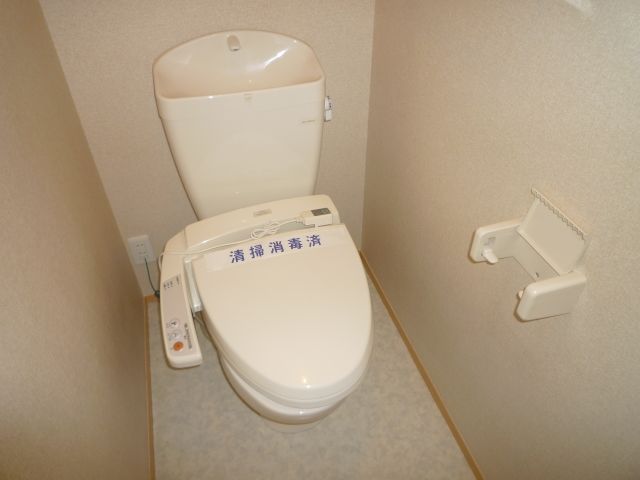 ����8