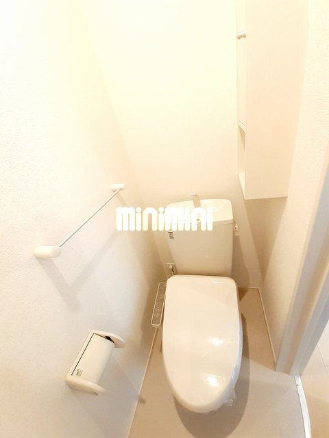 ����9