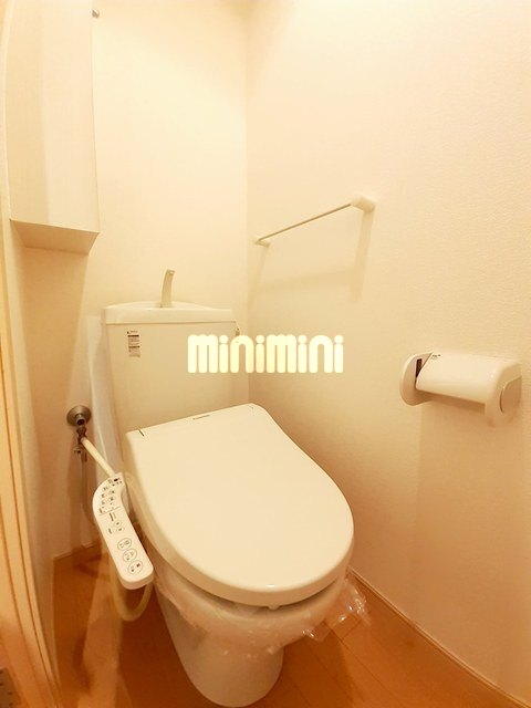 ����9
