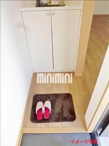 ����10