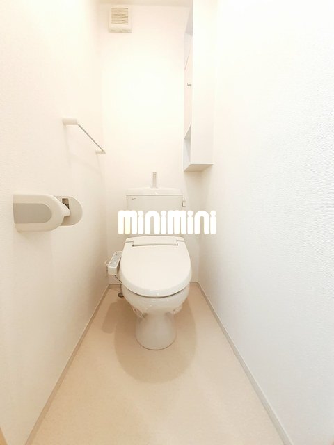 ����9