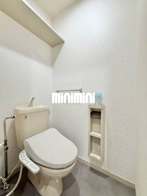 ����9