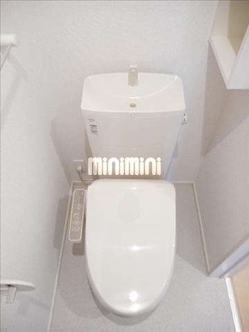 ����9