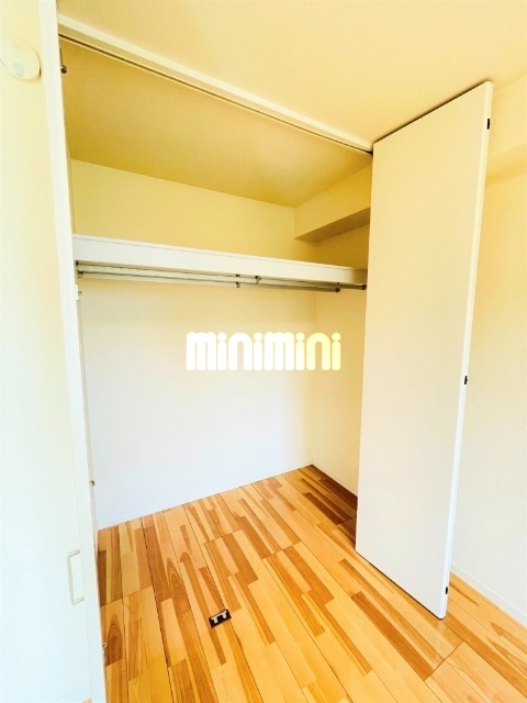 ����6