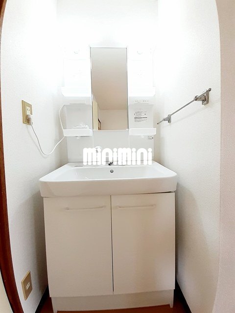 ����8