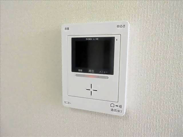 ����10