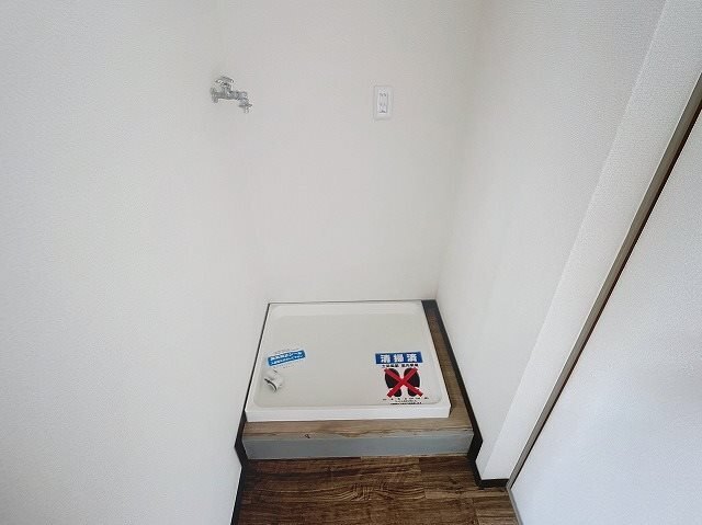 ����8