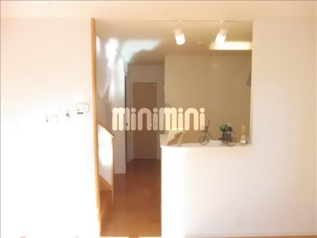 ����4