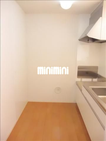 ����5