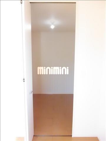 ����6