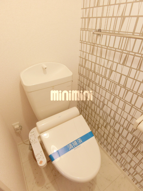 ����9