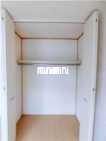 ����4