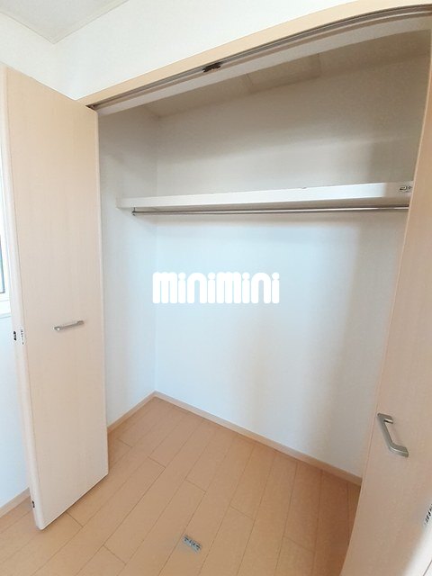 ����7