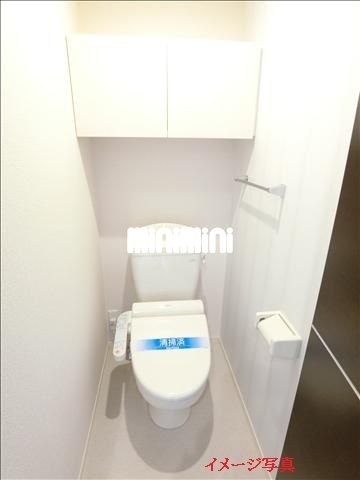 ����9