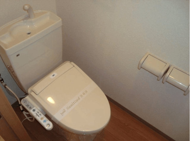 ����8