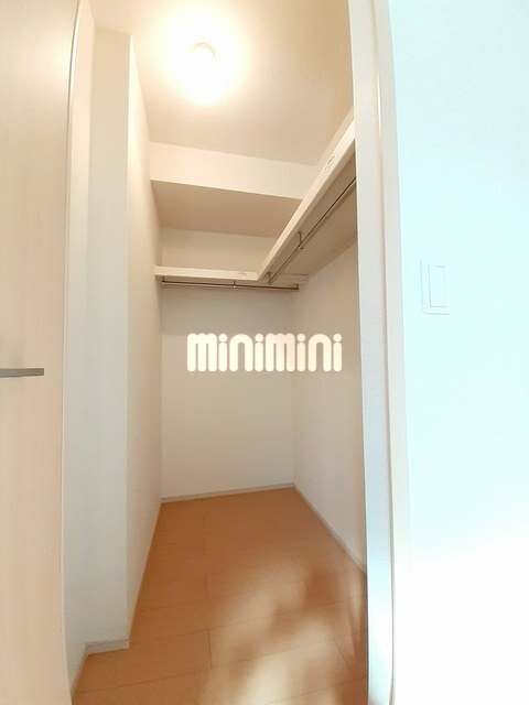 ����7
