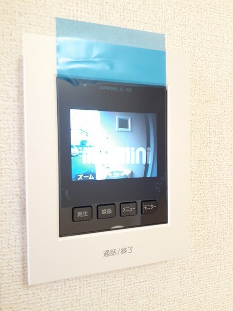 ����10
