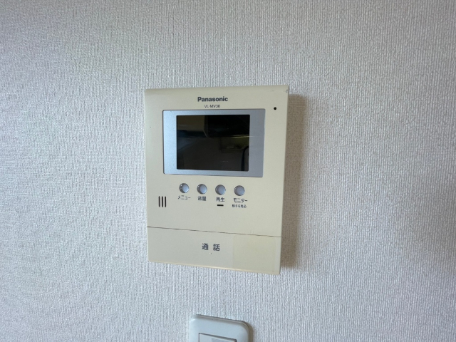 ����10