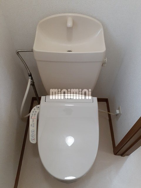 ����3