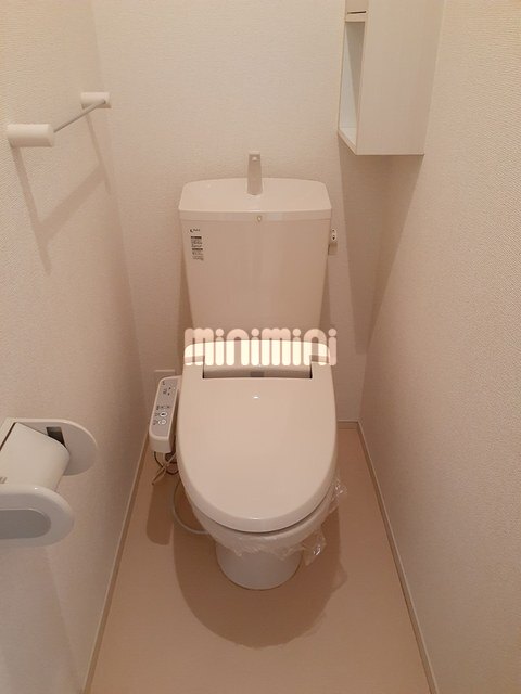 ����4