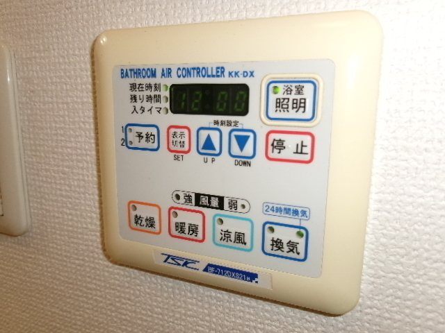 ����10