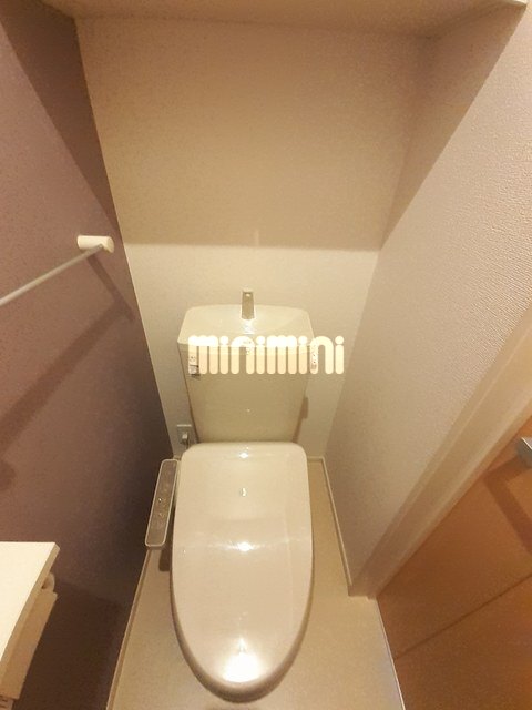 ����4