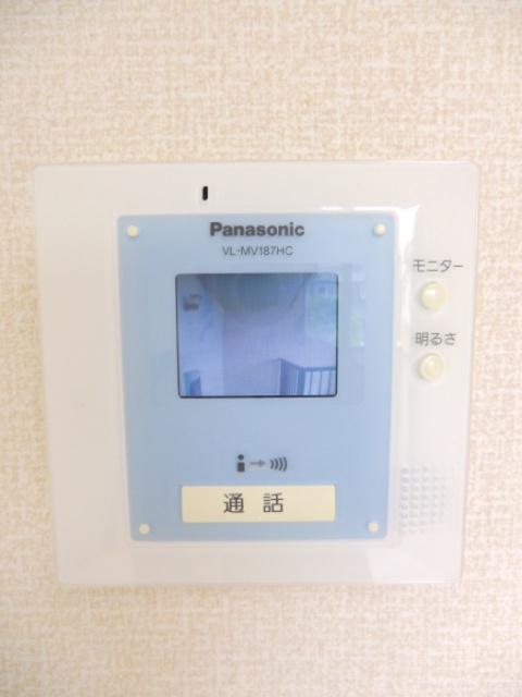 ����11