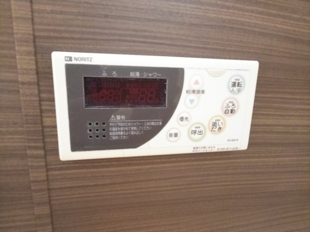 ����13