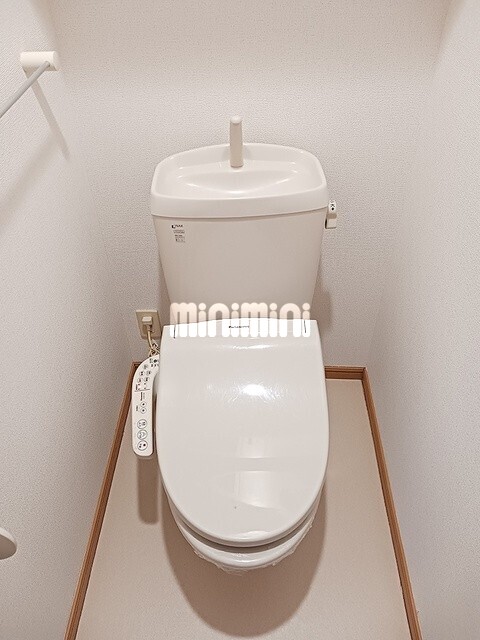 ����4