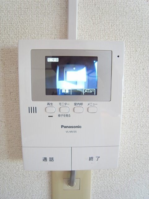 ����10