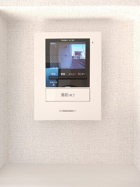 ����10