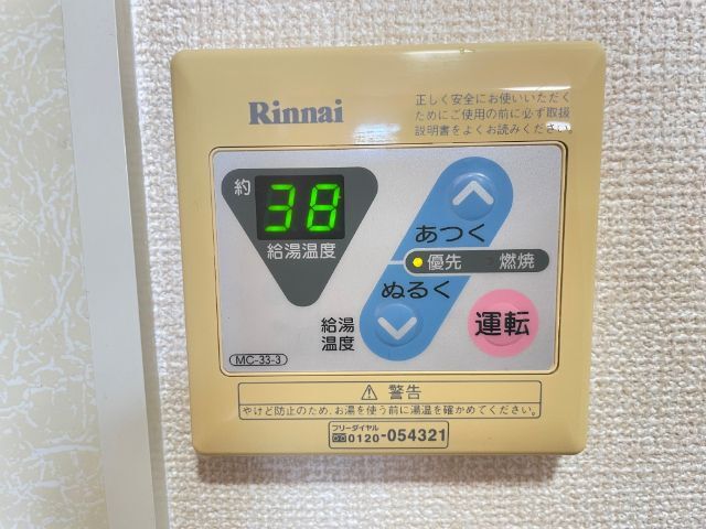 ����16